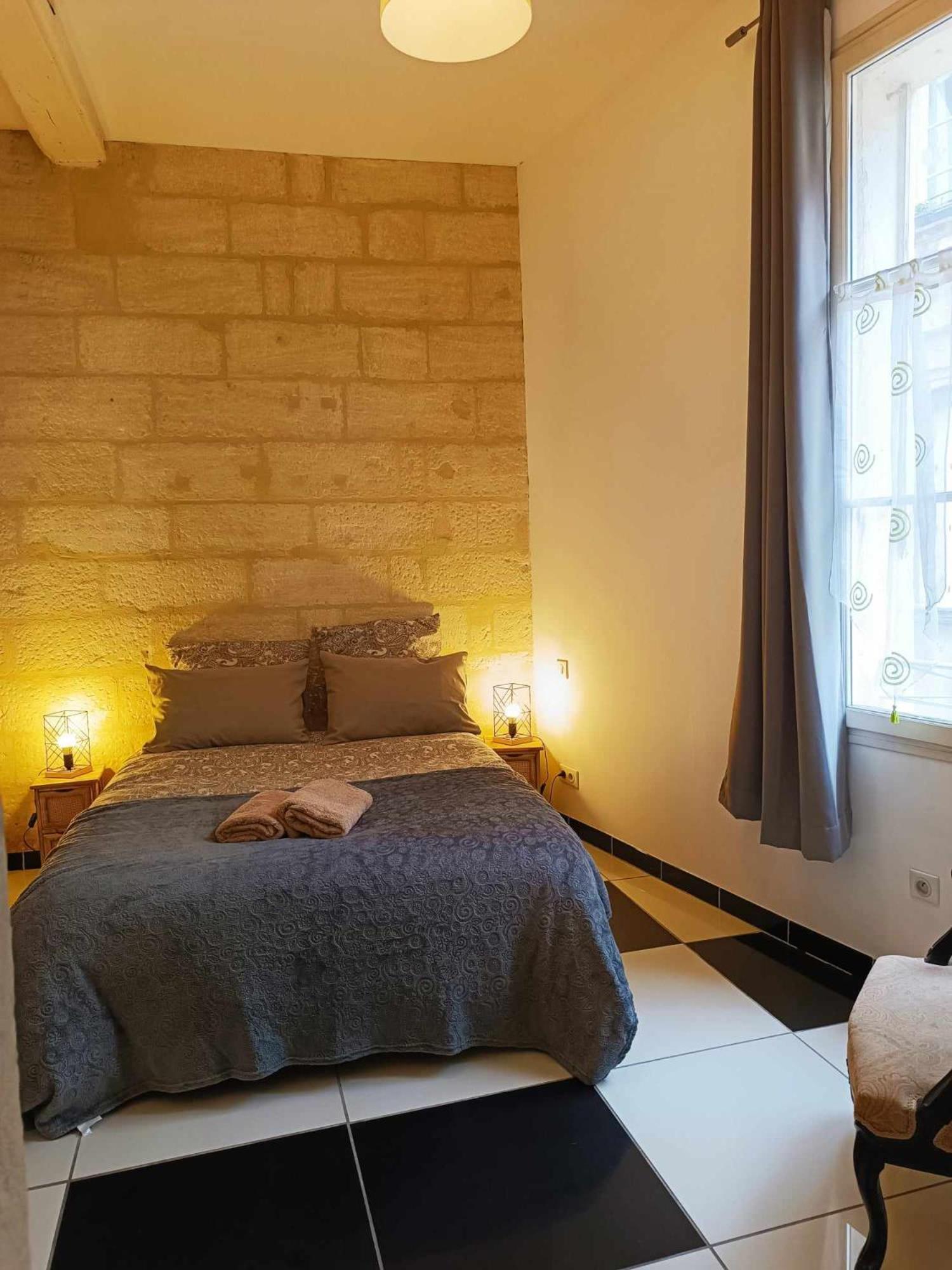 Joli T2 Intra-muros Proche Palais Des Papes Le D'agnes Avinhão